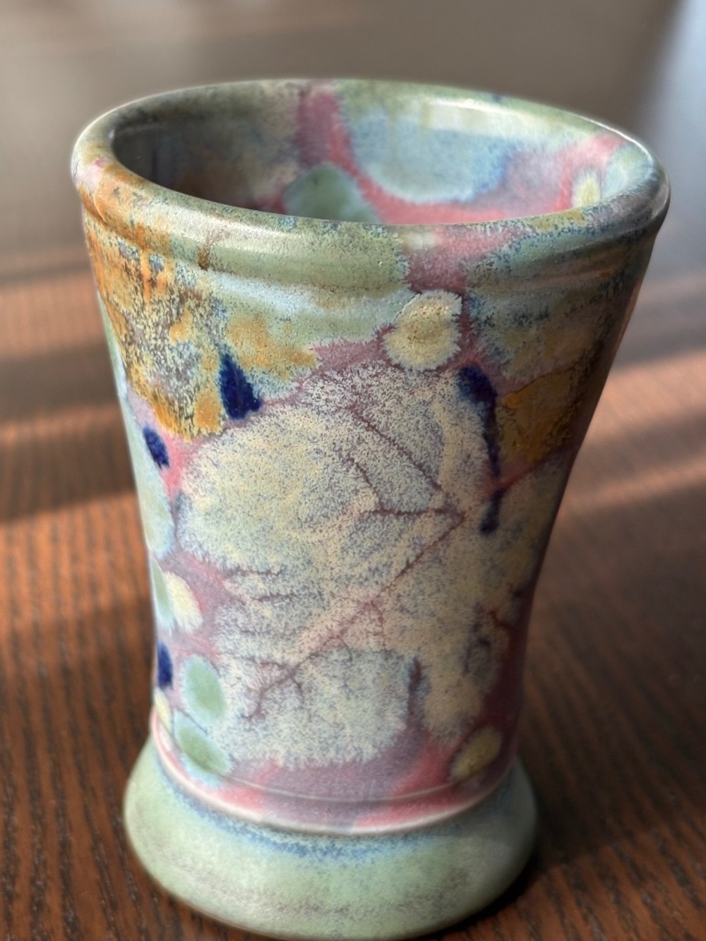 Marked Handmade Leaf Design Studio Art Pottery Cup/Bud Vase 5” Marked Interior